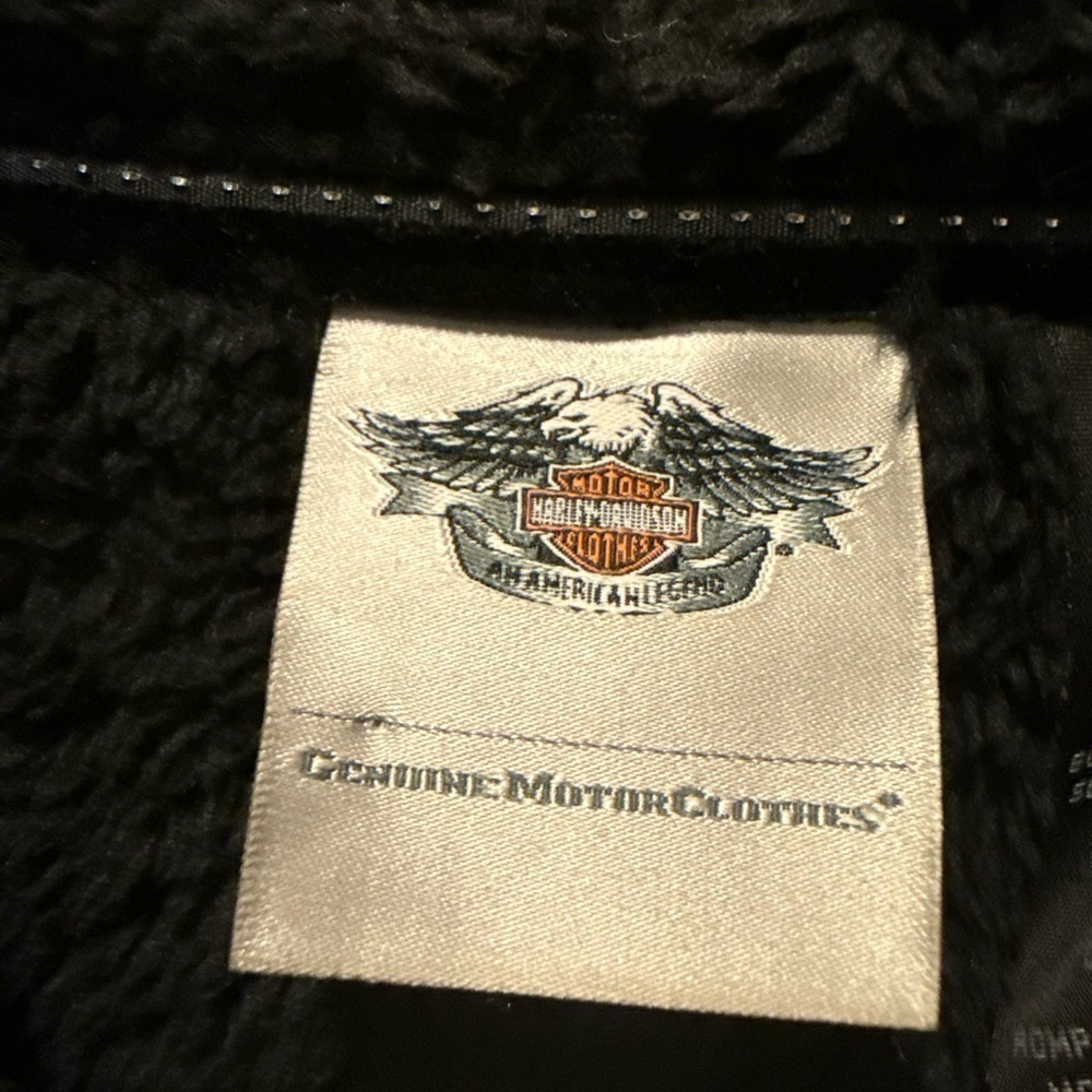 Harley-Davidson Y2K Woman’s Black Teddy Jacket with Studded Sleeves Size MP - Picture 2 of 7